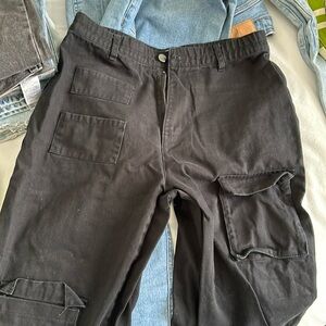 Black cargo forever 21 size medium